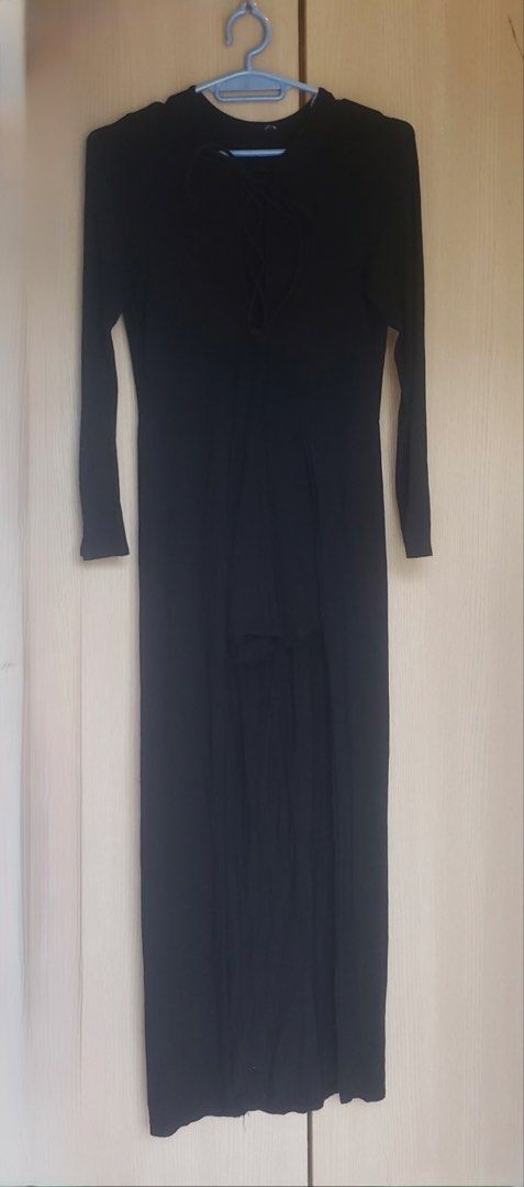Maxi dress (Category: Dresses) located in Paranaque City. Submitted by ollaboutmycloset (Listing ID 1468357901, Image 1). Description: From balikbayan box.