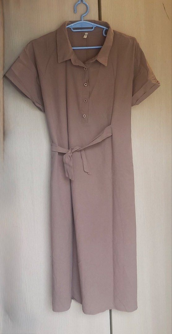 maxi dress (Category: Dresses) located in Paranaque City. Submitted by ollaboutmycloset (Listing ID 1468358830, Image 1). Description: from balikbayan box.