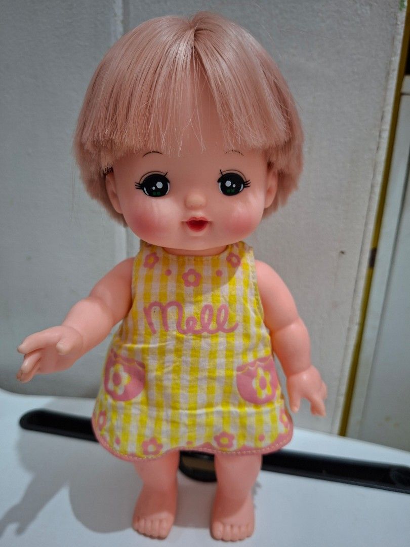 Mell chan doll short hair (Category: Kids Toys) located in Quezon City. Submitted by miakayuki16 (Listing ID 1468370934, Image 2). Description: ganda face nya maliit. soft smooth hair. color changing hair...