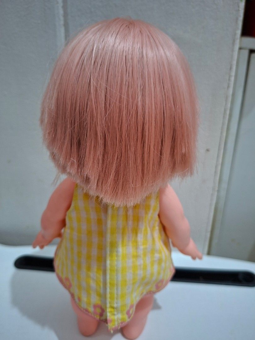 Mell chan doll short hair (Category: Kids Toys) located in Quezon City. Submitted by miakayuki16 (Listing ID 1468370934, Image 3). Description: ganda face nya maliit. soft smooth hair. color changing hair...