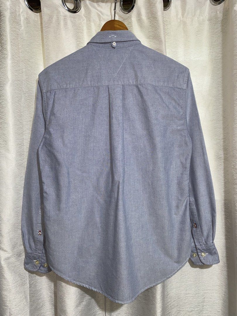 Men's Tommy Hilfiger Oxford Button Down long Sleeve (Category: Formal Shirts) located in Davao. Submitted by VapenDrip (Listing ID 1468359163, Image 2). Description: Men's Tommy Hilfiger Oxford Button Down long Sleeve Small custom fit on tag L-26.5/27.5 W-19.5 Excellet to new condition Authethic 750+sf.