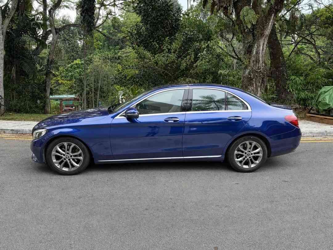 Mercedes-Benz C-Class Saloon C180 Avantgarde (A) (Category: Used Cars) located in Singapore. Submitted by carousell_certified_partners (Listing ID 1468432832, Image 2). Description: Lowest price in market! New arrival. Beautiful metallic blue. Fully stock condition. Highly popular compact executive sedan. The best choice as an entry level model into continental range. Mercedes Benz units perfectly combines luxury and reliability. Dont miss this b