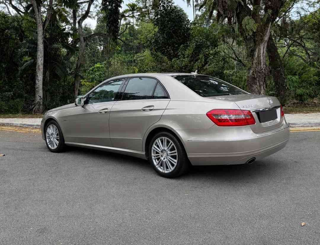 Mercedes-Benz E-Class E200 CGI Avantgarde (Category: Used Cars) located in Singapore. Submitted by carousell_certified_partners (Listing ID 1465104884, Image 3). Description: Newly arrived, come with 3 years engine and gearbox warranty, E200 unit. Beautiful paintwork. Low deprecation, clean interior and spacious boot. Full tank can do 1000km highway. Well maintained by previous owner. Flexible financing available, trade in. Features: Powerful and