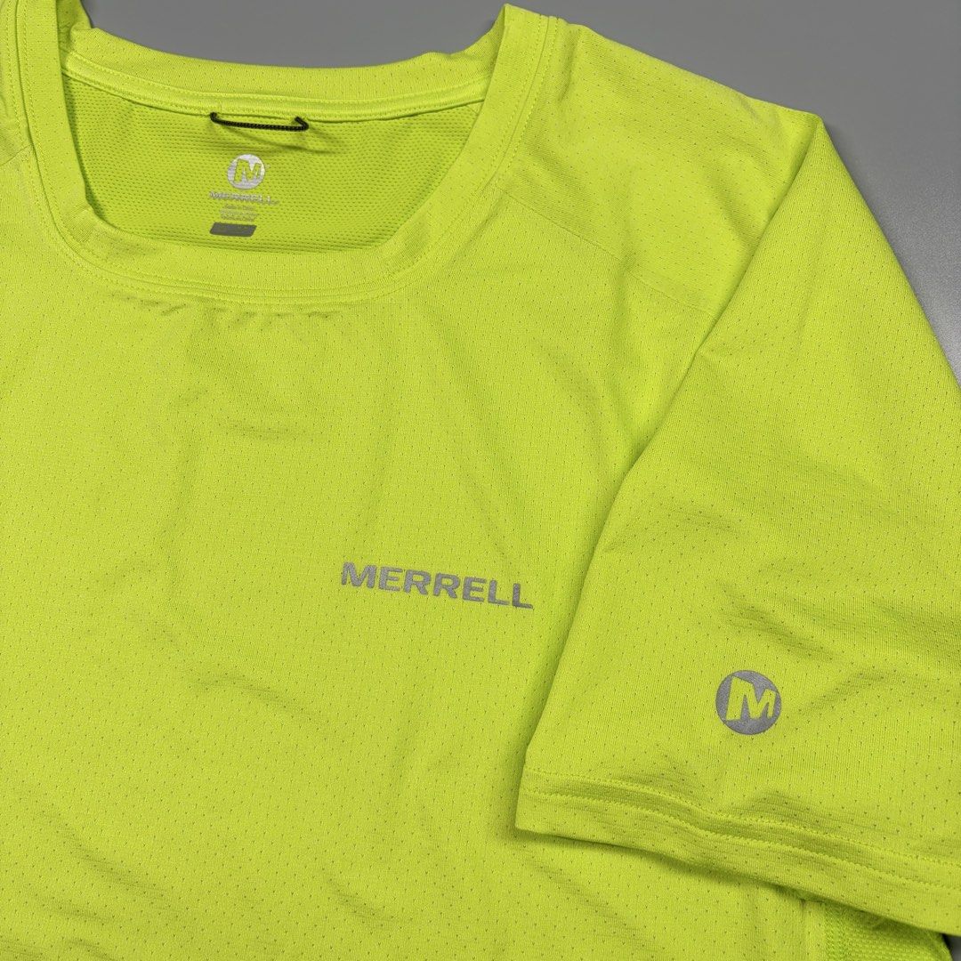 Merrel Trail/Run Reflectorized Logo (Category: Activewear) located in Cavite. Submitted by onebeancent (Listing ID 1468481975, Image 3). Description: Size: Medium (Reflectorized Logo) Dimension: 20" Width | 27" Length Color: Lime Yellow Color Rate: 10/10 Issue: None Condition: Like new‼️ Price: 650php Additional Shipping Fee (J&T Small Pouch) 75php Luzon 100php visayas 120php mindanao.