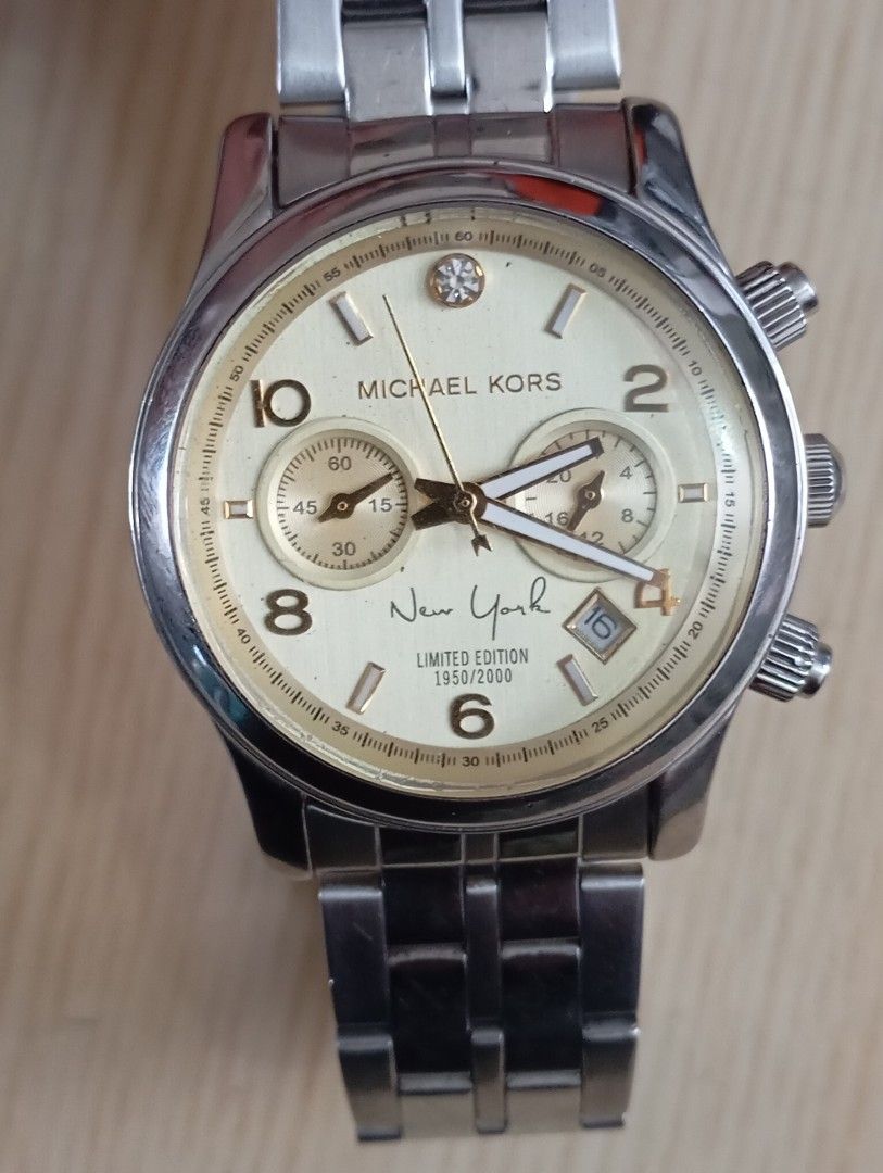 Michael kors (Category: Women's Watches) located in Las Pinas. Submitted by quick_deals_great_finds2 (Listing ID 1468330874, Image 2). Description: Original good working condition Quartz chronograph with battery 38mm medium fits wrist 6.8 inches.
