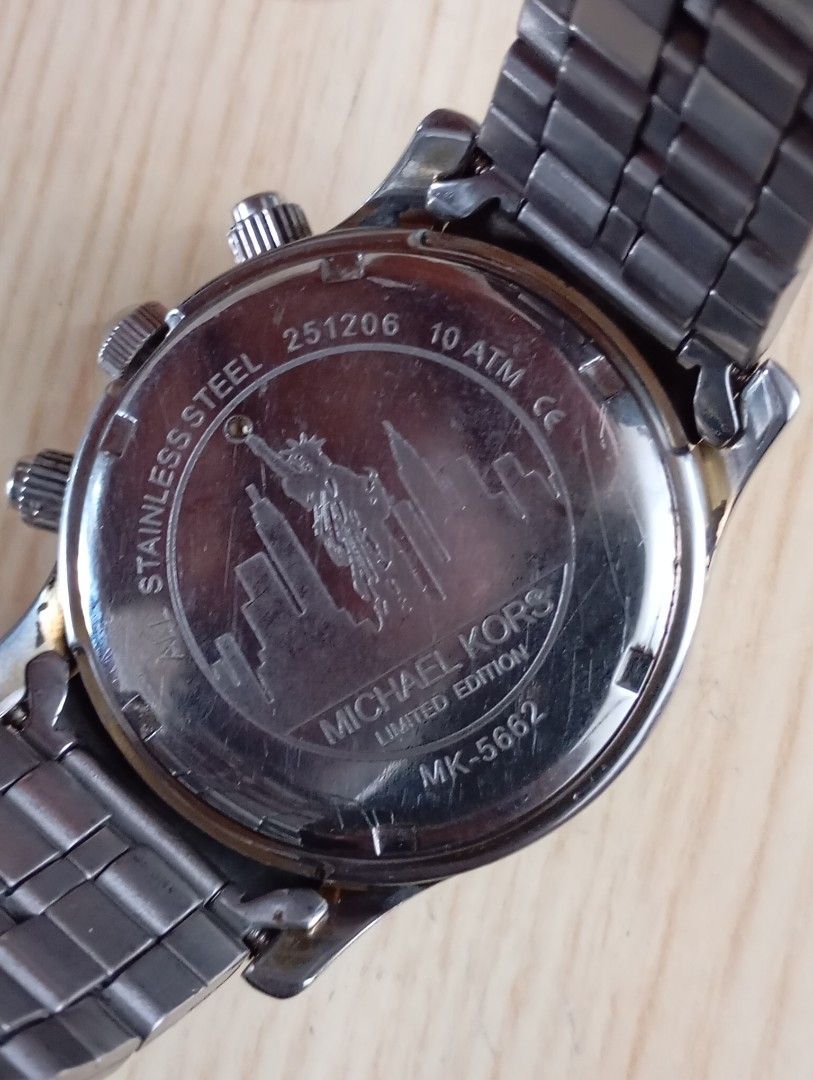 Michael kors (Category: Women's Watches) located in Las Pinas. Submitted by quick_deals_great_finds2 (Listing ID 1468330874, Image 3). Description: Original good working condition Quartz chronograph with battery 38mm medium fits wrist 6.8 inches.