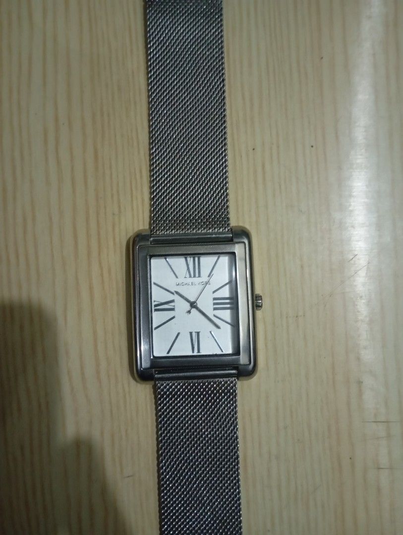 Michael kors (Category: Men's Watches) located in Las Pinas. Submitted by quick_deals_great_finds2 (Listing ID 1468431143, Image 1). Description: Original good working condition Quartz with battery Large unisex adjustable wrist size.