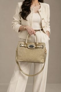 (Category: ) located in . Submitted by luxuryvaultbagsandfashion (Listing ID 1468461869, Image 1). Description: .