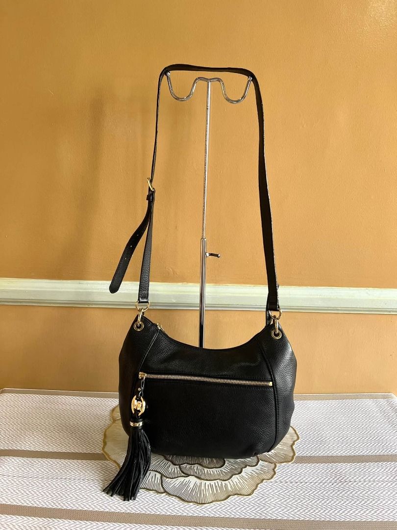 Michael Kors MK Three-Way Bag (Category: Luxury Bags & Wallets) located in Quezon City. Submitted by bellafashion08 (Listing ID 1468429928, Image 3). Description: Dimension: - Height =8 in. - Length = 11 in. * From U.S * Nice in actual .