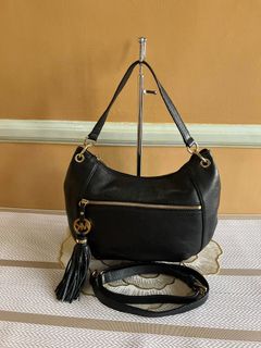 (Category: ) located in . Submitted by bellafashion08 (Listing ID 1468429928, Image 1). Description: .