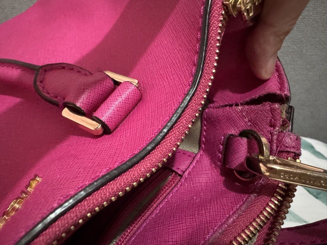 Michael Kors Pink Bag (Category: Luxury Bags & Wallets) located in Makati City. Submitted by chariz509 (Listing ID 1468349865, Image 3). Description: Decluttering with Dust Bag with minor flaws.