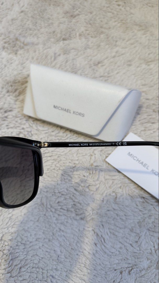 Michael Kors Sunglasses 🖤 (Category: Luxury Accessories) located in Caloocan City. Submitted by twicenewcollection (Listing ID 1468321389, Image 2). Description: Authentic Like new.