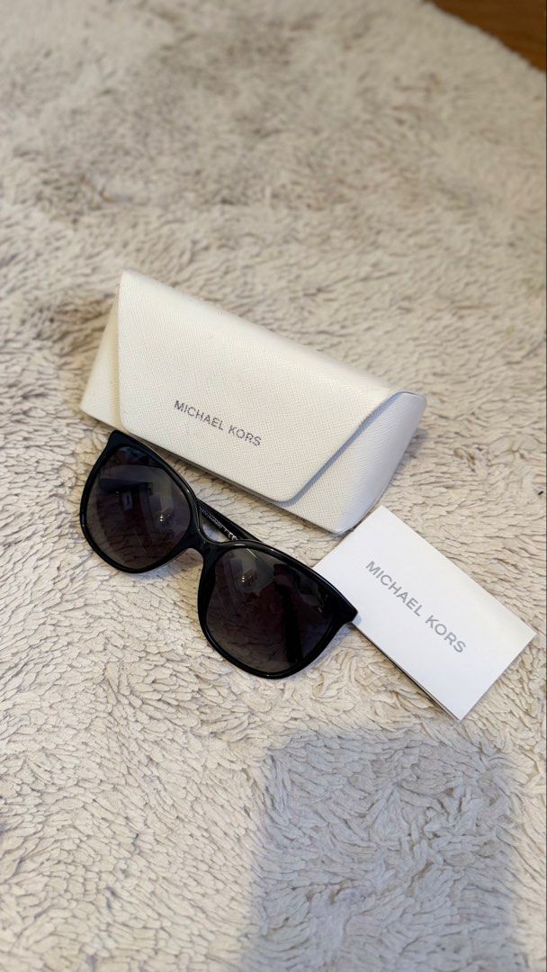 Michael Kors Sunglasses 🖤 (Category: Luxury Accessories) located in Caloocan City. Submitted by twicenewcollection (Listing ID 1468321389, Image 1). Description: Authentic Like new.