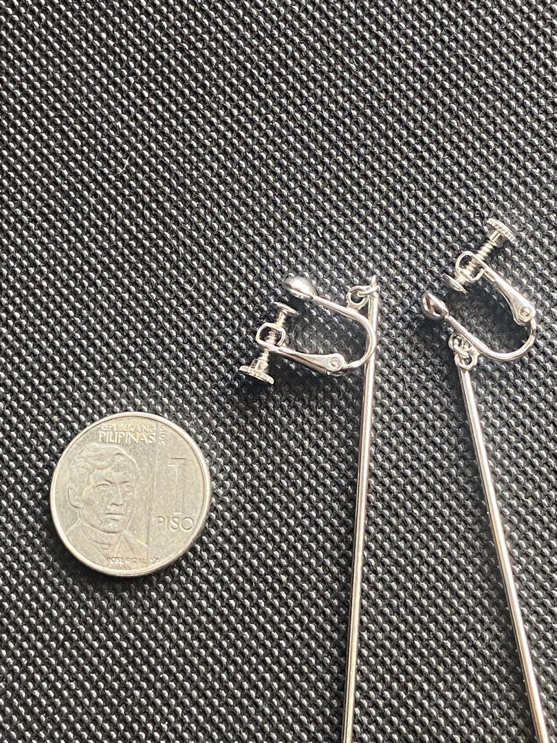 minimalist linear bar screw/clip-on drop earrings (Category: Earrings) located in Binan City. Submitted by retroz_collections (Listing ID 1468363090, Image 2). Description: .