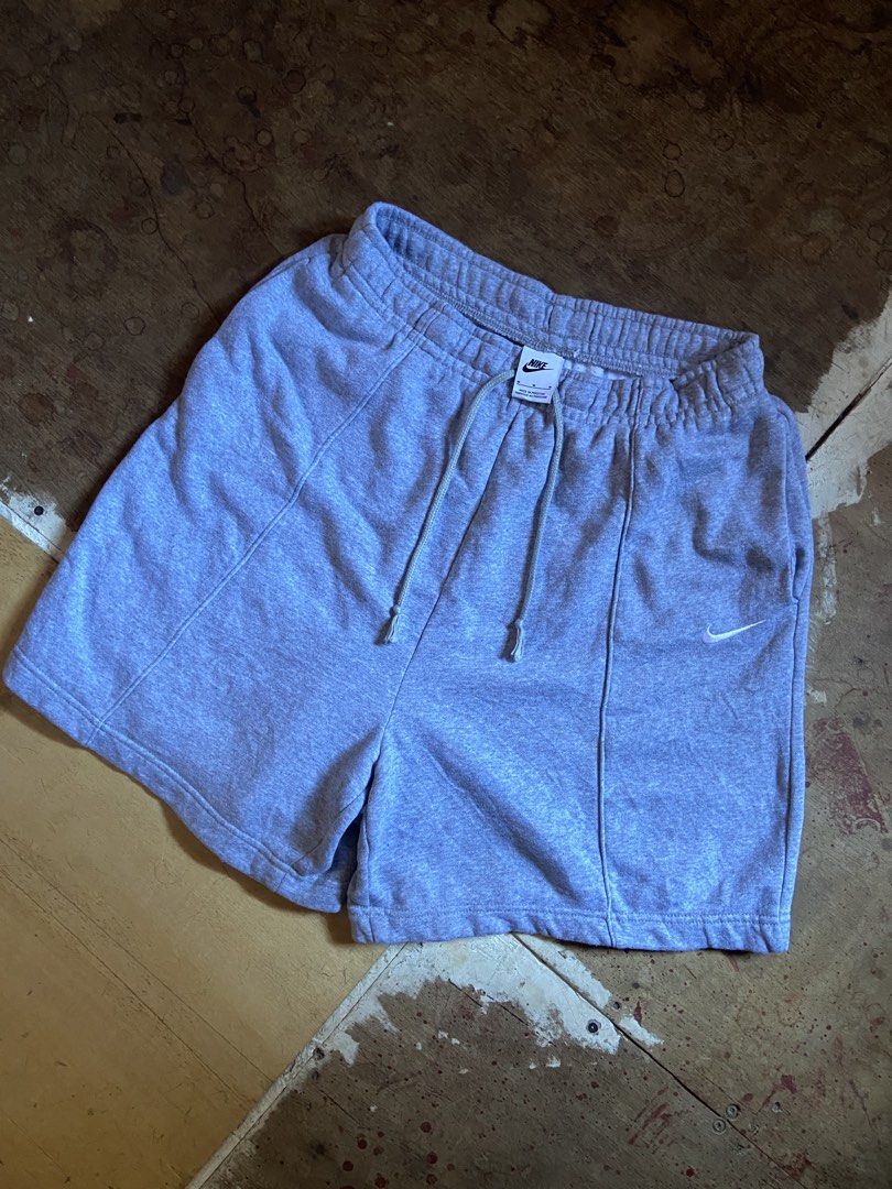 Mixed Nike Apparels (Category: Tshirts & Polo Shirts ) located in Paranaque City. Submitted by chrisgrey (Listing ID 1468292436, Image 3). Description: Dm me for more info.
