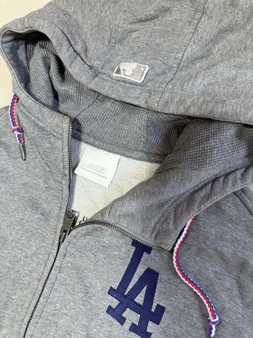 MLB jacket hoodie (Category: Coats, Jackets and Outerwear) located in Manila. Submitted by nilodanzcuadra (Listing ID 1468330552, Image 2). Description: Size medium Like new Loc: north caloocan.