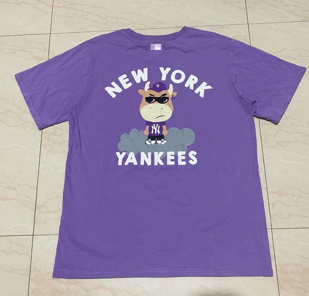 MLB shirt (Category: Tshirts & Polo Shirts ) located in Santo Tomas. Submitted by liyothrift (Listing ID 1468420368, Image 2). Description: MLB NY Yankees Cash Cow Tshirt unisex Width 18 Length 27 meduim to Large Excellent condition Loc: Santo Tomas DDN 8112 Pm 📩📩.