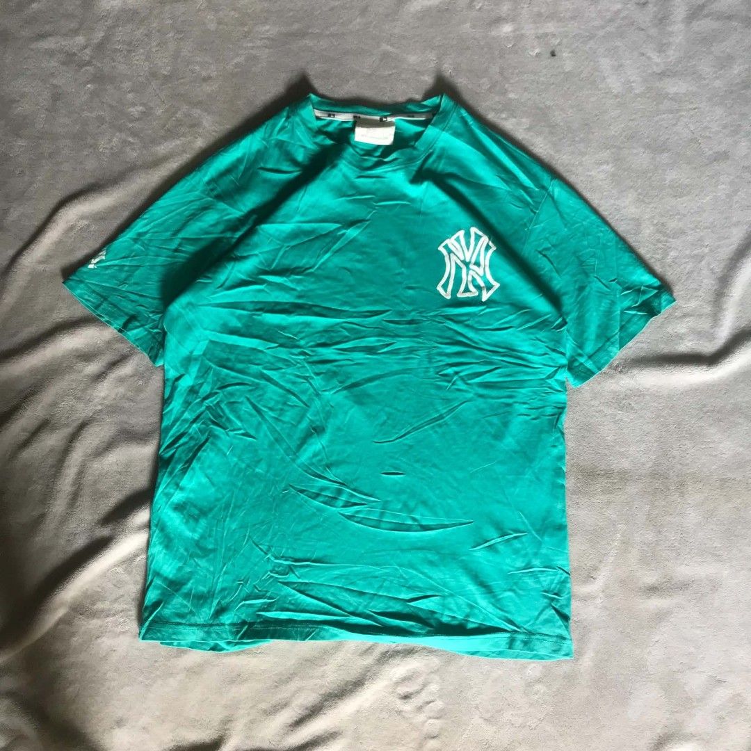 MLB YANKEES (Category: Activewear) located in Manila. Submitted by gllysv (Listing ID 1468327909, Image 1). Description: .