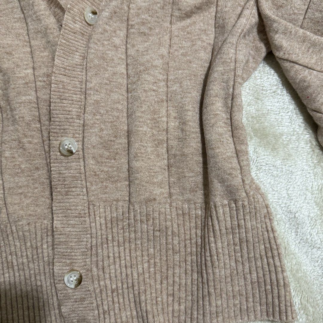 Mocha Brown Ribbed Button-Up Cardigan (Category: Coats, Jackets and Outerwear) located in Pasay City. Submitted by bellita_05 (Listing ID 1468458808, Image 2). Description: .