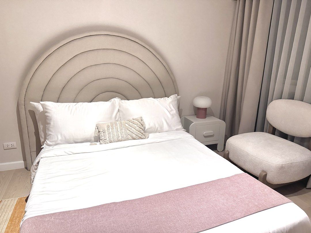 2 Bedroom BGC Condo (Category: Apartments & Condos) located in Quezon City. Submitted by _angela27 (Listing ID 1468397664, Image 3). Description: At the center of BGC: Park East Place by Ayala Land Close to work, dining, shopping, parks, and the places you actually spend time in. 📍 32nd cor. 9th Avenue 🏙️ Preselling ✨ Premium residences Details: 🏠 2 Bedroom 📐 94 sqm | 1015 sq.ft. 🏊 Swimming pool 🏋️ Gym 🌿 Landscaped spaces 🛝 Indoor Play Ar