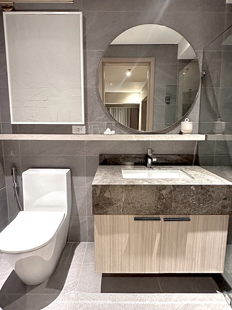 2 Bedroom BGC Condo (Category: Apartments & Condos) located in Quezon City. Submitted by _angela27 (Listing ID 1468397664, Image 2). Description: At the center of BGC: Park East Place by Ayala Land Close to work, dining, shopping, parks, and the places you actually spend time in. 📍 32nd cor. 9th Avenue 🏙️ Preselling ✨ Premium residences Details: 🏠 2 Bedroom 📐 94 sqm | 1015 sq.ft. 🏊 Swimming pool 🏋️ Gym 🌿 Landscaped spaces 🛝 Indoor Play Ar