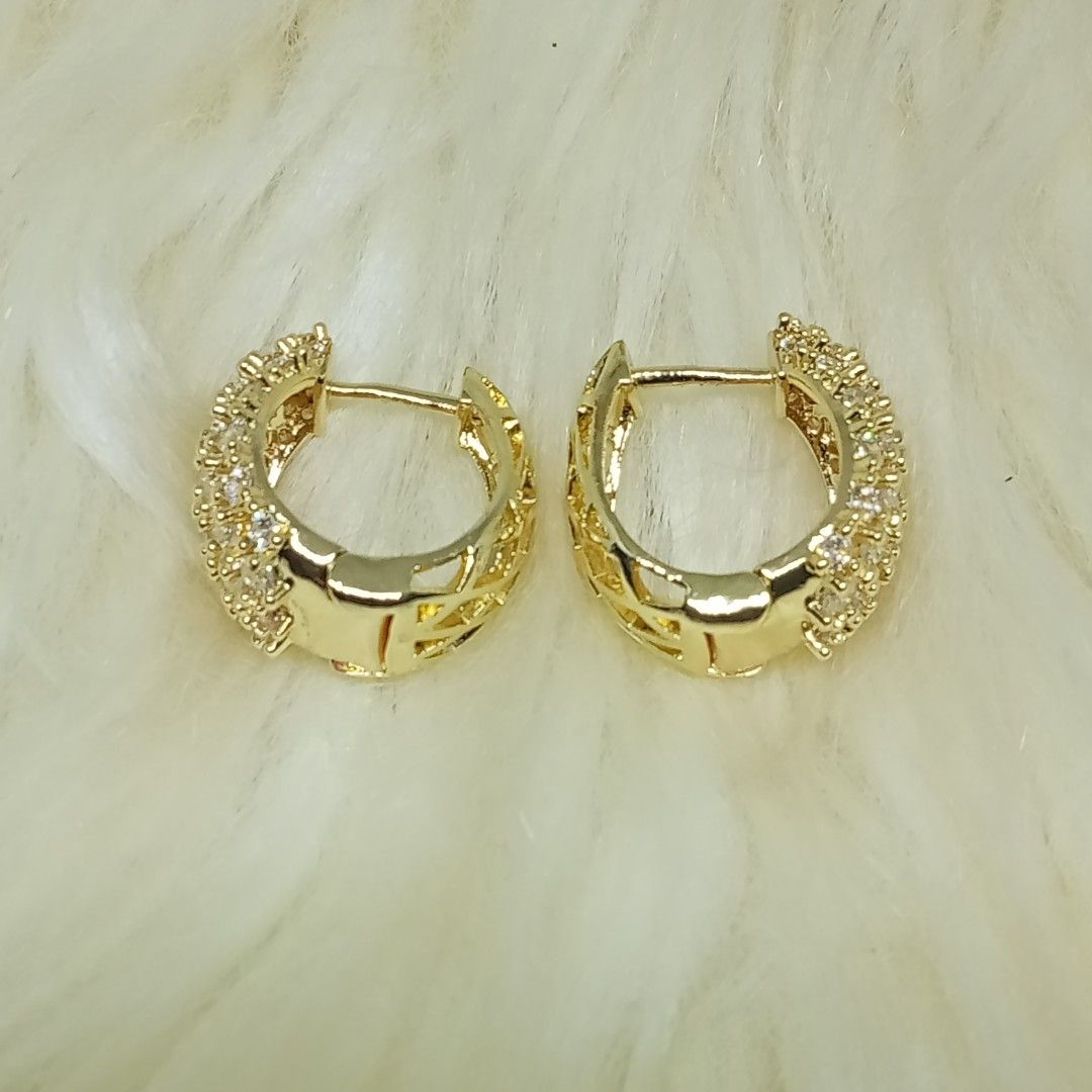 Moissanite Loop Earrings 💌 18K gold plated (Category: Earrings) located in Ozamiz City. Submitted by leovelle. (Listing ID 1468405104, Image 2). Description: Moissanite Loop Earrings 💌 18K gold plated.