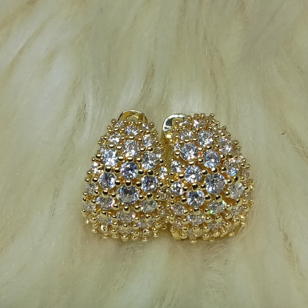 Moissanite Loop Earrings 💌 18K gold plated (Category: Earrings) located in Ozamiz City. Submitted by leovelle. (Listing ID 1468405104, Image 1). Description: Moissanite Loop Earrings 💌 18K gold plated.