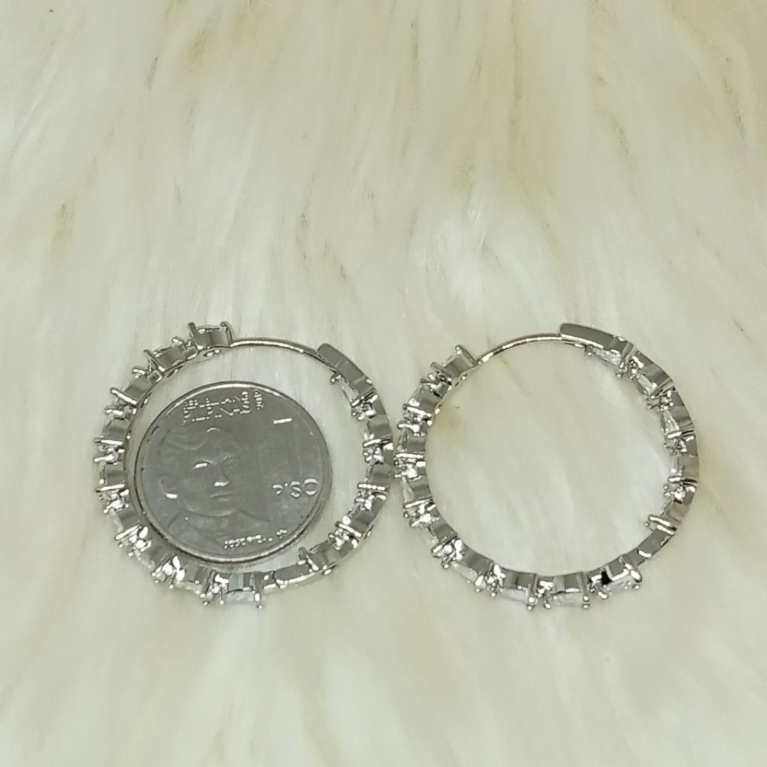 Moissanite Loop Earrings 💌 Pear shape stone 💌 18K whitegold plated (Category: Earrings) located in Ozamiz City. Submitted by leovelle. (Listing ID 1468404507, Image 2). Description: Moissanite Loop Earrings 💌 Pear shape stone 💌 18K whitegold plated.