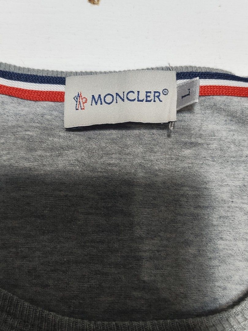 MONCLER POCKET TSHIRT (Category: Tshirts & Polo Shirts ) located in Tumauini. Submitted by znernatpiece (Listing ID 1468425730, Image 3). Description: MONCLER POCKET TSHIRT GRAY EXCELLENT CONDITION NO ISSUE ACTUAL DIMENSIONS ON PICTURES OFF ONLY ❗❗.