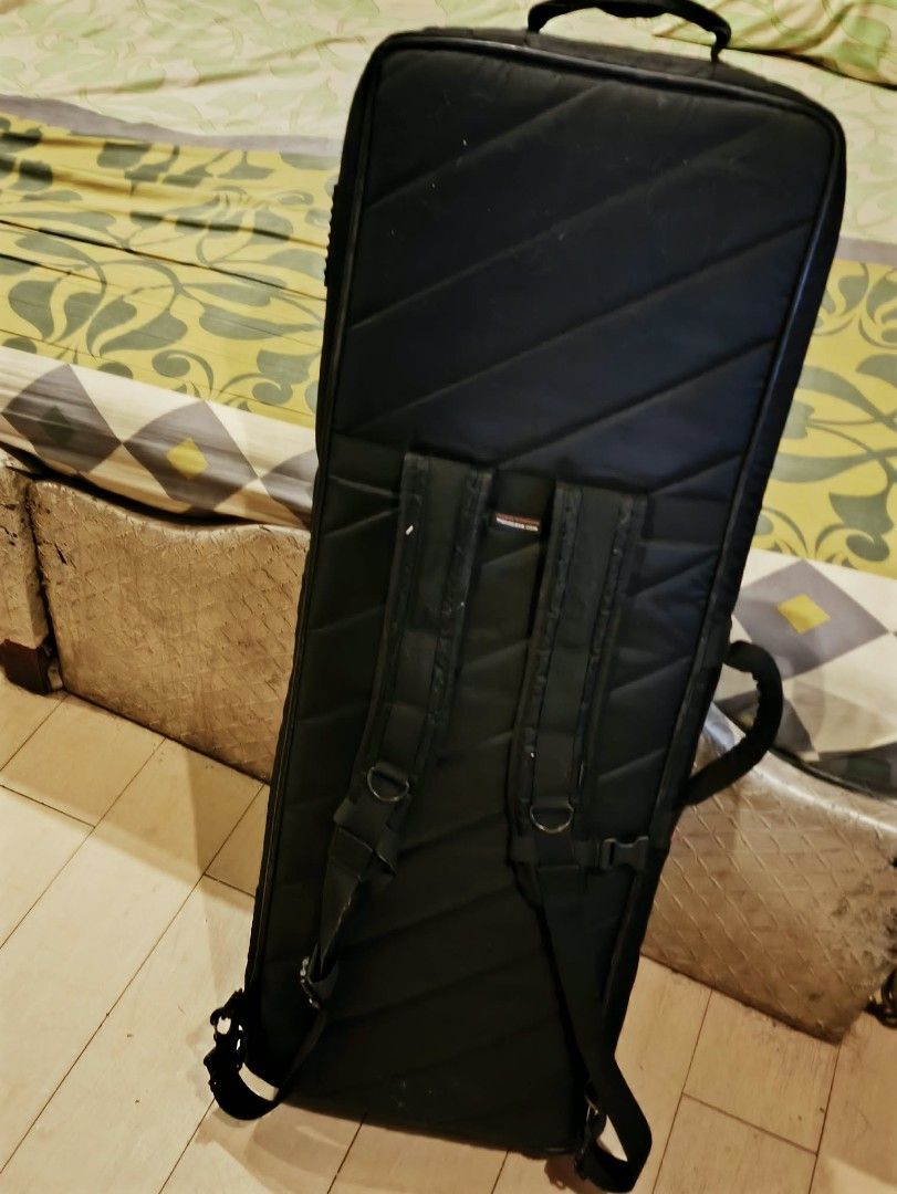 MONO Vertigo Keyboard 61 Case (Category: Musical Instruments) located in Taguig. Submitted by obsidian.rose (Listing ID 1468395462, Image 2). Description: Please manage your expectations, this item is used. Check pictures first and message if sure buyer ONLY. No lowballers. That is the last price. Case details: DIMENSIONS & FITTING Internal Dimensions: 38" x 13.5" x 4" (96.5cm x 34.3cm x 10.2cm) External Dimensions: 42.5" x 18.5" x 6.3" (108.0cm 