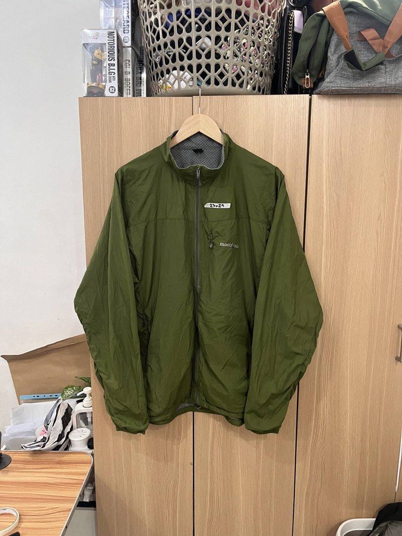 Montbell Clima Plus Jacket (Category: Coats, Jackets and Outerwear) located in Mandaluyong City. Submitted by tatin_abad07 (Listing ID 1468476455, Image 1). Description: Montbell Large, 23x29 Condition: 10/10 ₱500.00.