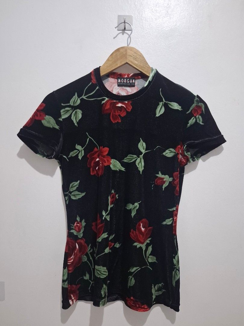 Morgan de toi (Category: Blouses) located in Tarlac. Submitted by christopher.24 (Listing ID 1468324085, Image 1). Description: excellent condition legit.