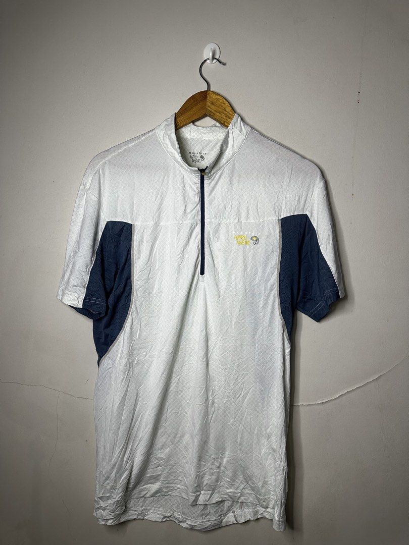 MOUNTAIN HARDWEAE QZIP (Category: Tshirts & Polo Shirts ) located in Molave. Submitted by thriftmate13 (Listing ID 1468449953, Image 1). Description: .