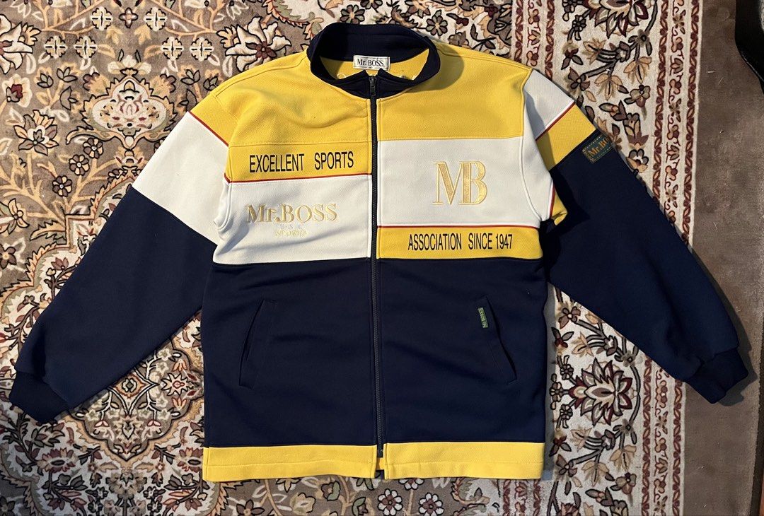 MR BOSS FULL ZIP (Category: Coats, Jackets and Outerwear) located in Manila. Submitted by thrft777 (Listing ID 1468337153, Image 1). Description: ❗️READ THE FOLLOWING BEFORE INQUIRING❗️ Dimes: H: 26inch W: 21inch Details: Regular Fit | Multi-Color | Patches, Embroidery on the designs Issue: NONE 100% Like brand new NON NEGOTIABLE: PAYMENT FIRST BEFORE HANDING OVER THE ITEM TO THE DRIVER, TO AVOID BOGUS AND SCAMMER❗️ 🤝Meet ups: Maybunga rainfores
