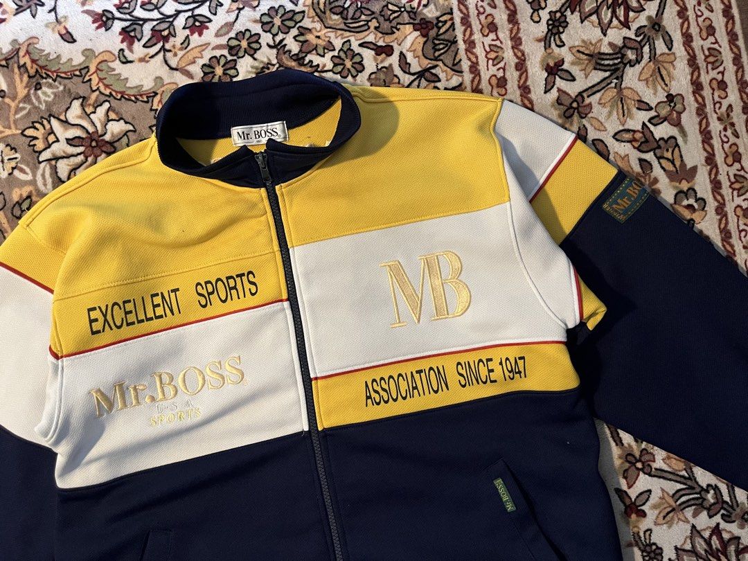 MR BOSS FULL ZIP (Category: Coats, Jackets and Outerwear) located in Manila. Submitted by thrft777 (Listing ID 1468337153, Image 2). Description: ❗️READ THE FOLLOWING BEFORE INQUIRING❗️ Dimes: H: 26inch W: 21inch Details: Regular Fit | Multi-Color | Patches, Embroidery on the designs Issue: NONE 100% Like brand new NON NEGOTIABLE: PAYMENT FIRST BEFORE HANDING OVER THE ITEM TO THE DRIVER, TO AVOID BOGUS AND SCAMMER❗️ 🤝Meet ups: Maybunga rainfores