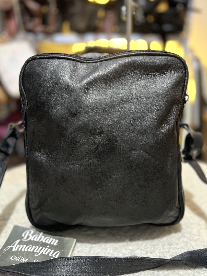 Multi Compartment Black Sling Bag for Men (Category: Sling Bags) located in Rizal. Submitted by babamamanyingonlineshop (Listing ID 1468289406, Image 3). Description: .