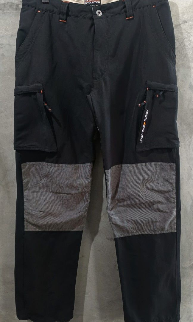 Musto Evolution Patch Style Mens Sail Pants (Category: Trousers) located in Bacoor. Submitted by nineties_kid (Listing ID 1468337091, Image 2). Description: <==• Musto Evolution Patch Style Mens Sail Pants Size: Large Waist size: 32 inches Pants length:42 inches Rise: 9 inches _________________________ -Modes Of Delivery: J&T/Lalamove/ LBC (Cash on Pick-up/COD) -Meet-up (Bacoor Cavite Area/Mandaluyong-Shaw,Hulo,Makati Ave) -Modes Of Payment: GCAS