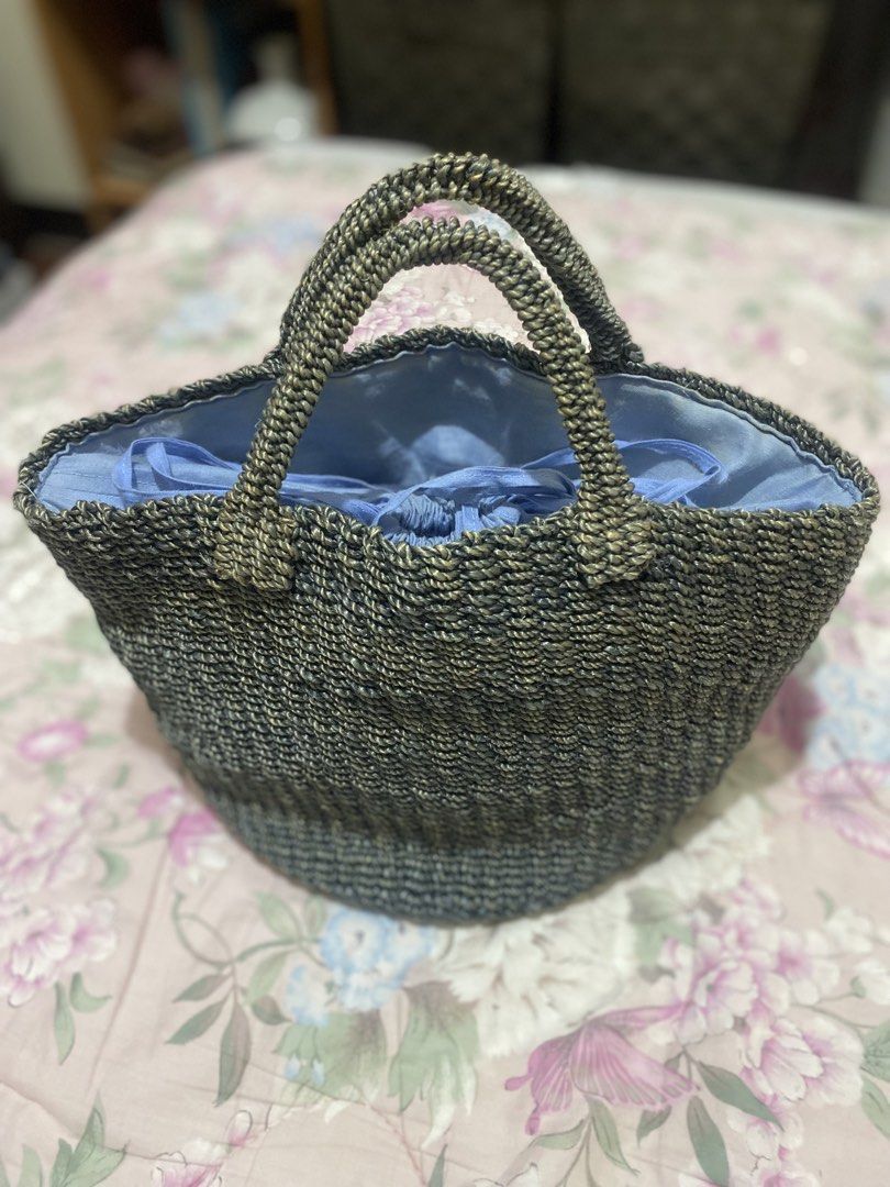 Native Bags (Handbag, Sling Bag) (Category: Beach Bags) located in Marikina City. Submitted by jeliie (Listing ID 1468357193, Image 2). Description: No issue Good Quality 300 each.