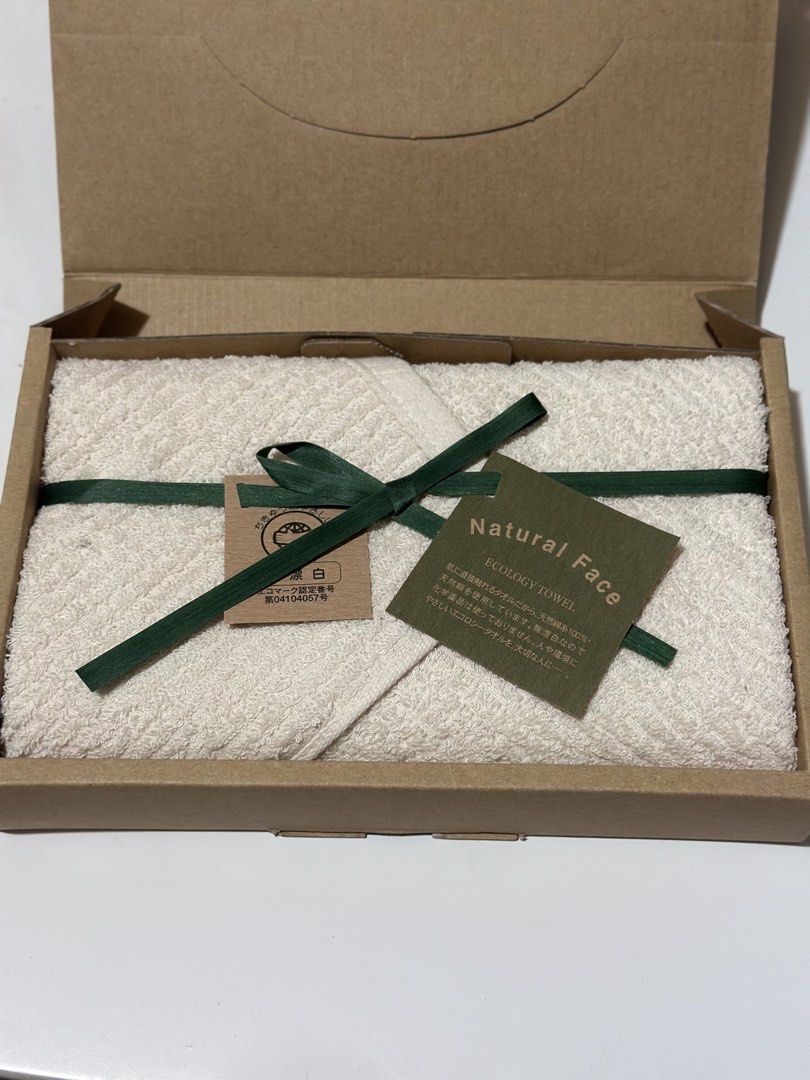 Natural Face Eco-friendly Cotton Long back towel (Category: Bedding & Towels) located in Davao. Submitted by favoritepreloved (Listing ID 1468434734, Image 1). Description: 💜This is a Natural Face eco-friendly face towel set made from 100% unbleached and undyed natural cotton.
