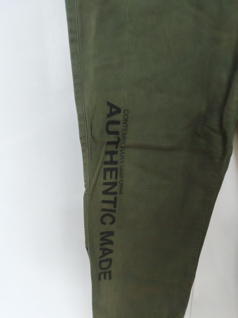 Net Olive Green Chinos Men (Category: Chinos) located in Manila. Submitted by smilefashion08 (Listing ID 1468294673, Image 2). Description: Waist 32-33 Length 38.