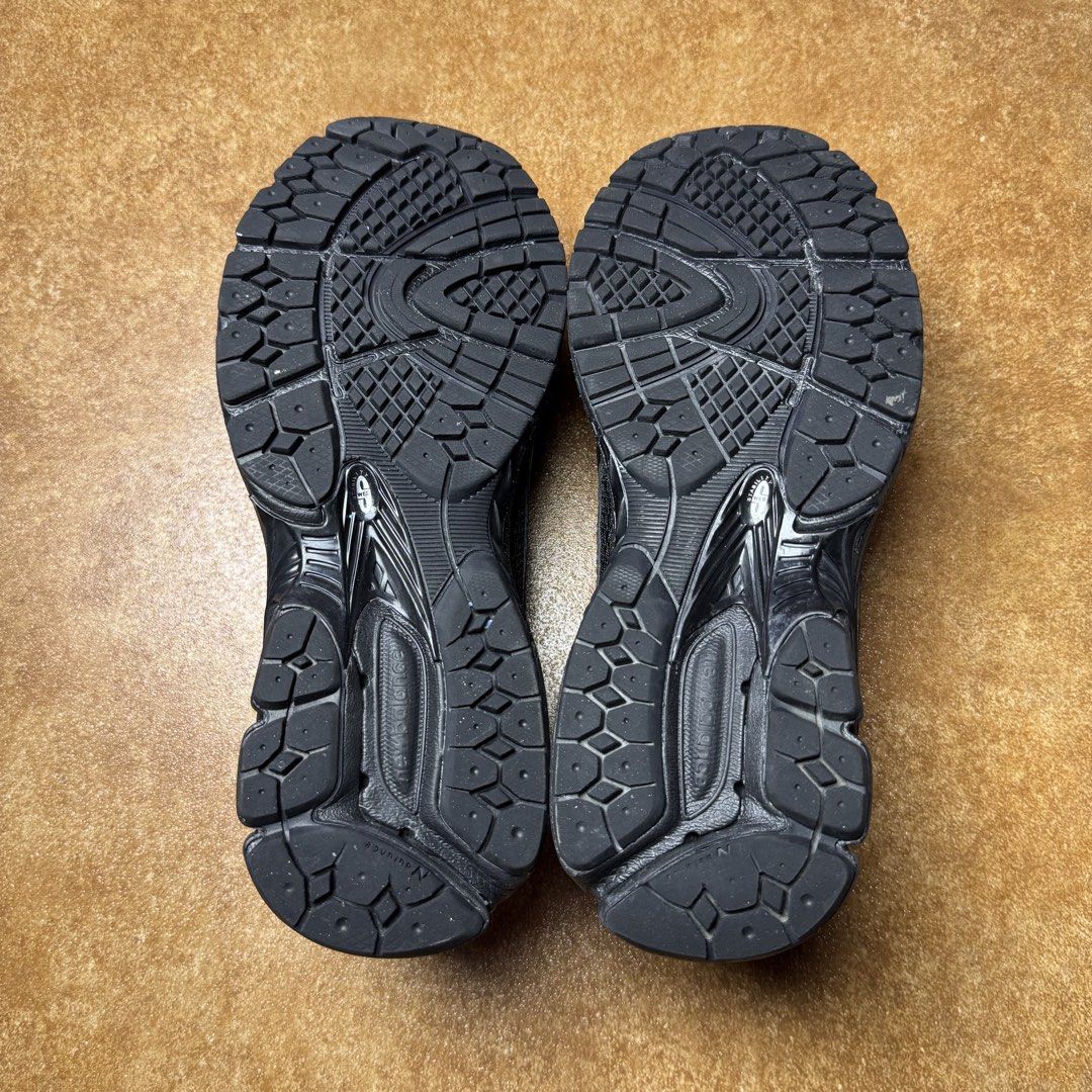 NEW BALANCE 1906L (Category: Sneakers) located in Panabo. Submitted by shoerarefinds (Listing ID 1468341999, Image 2). Description: NB 1906L “triple black” (off) SIZE: CM 25.5 / EURO 40.5 / US 7.5 Good as new LOCATION: PANABO CITY, DAVAO DEL NORTE, 8105 2200 FREESHIPPING .