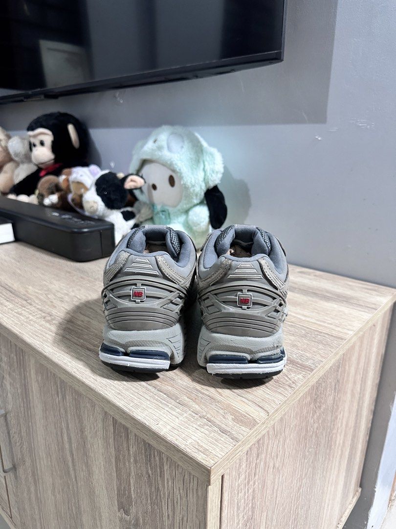 New balance 1906R (Category: Casual Shoes) located in Manila. Submitted by nilodanzcuadra (Listing ID 1468326639, Image 3). Description: Size 8 mens Like new Loc: north caloocan.