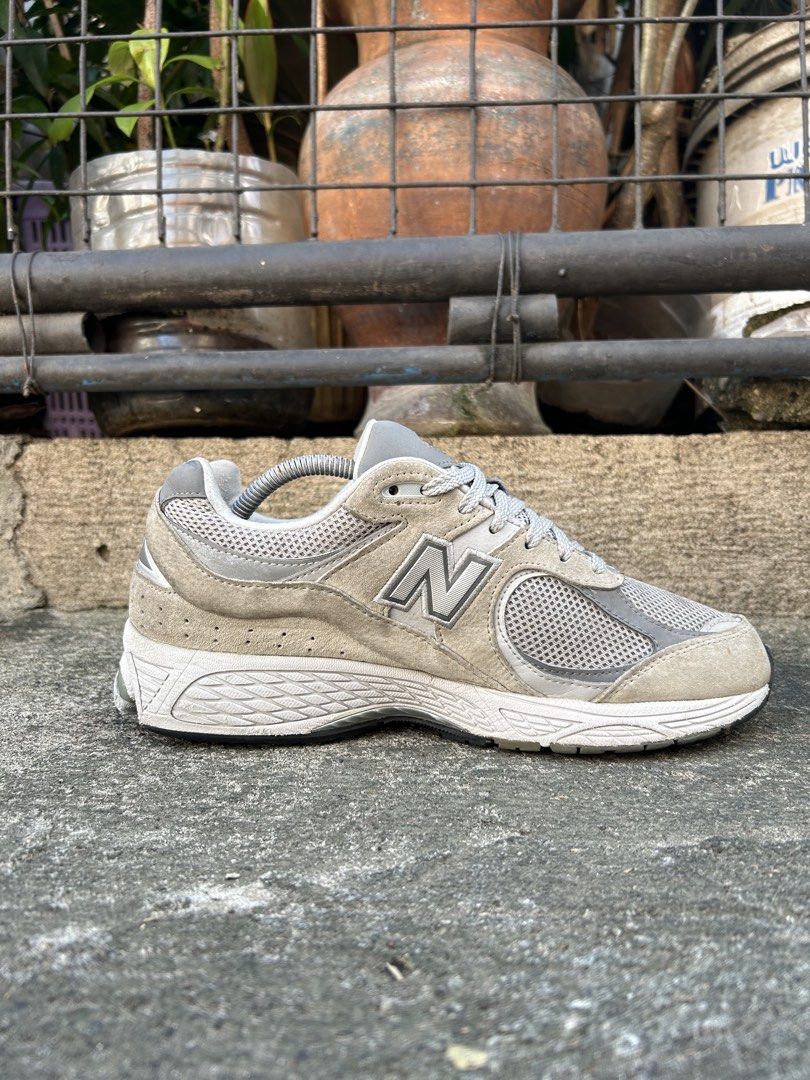 New Balance 2002R Grey (Category: Sneakers) located in Manila. Submitted by ukayfinds303 (Listing ID 1468286905, Image 3). Description: New Balance 2002r Size 8.5 us, 8 uk, 42 eur Excellent condition Suede also excellent condition 📍San Juan City.