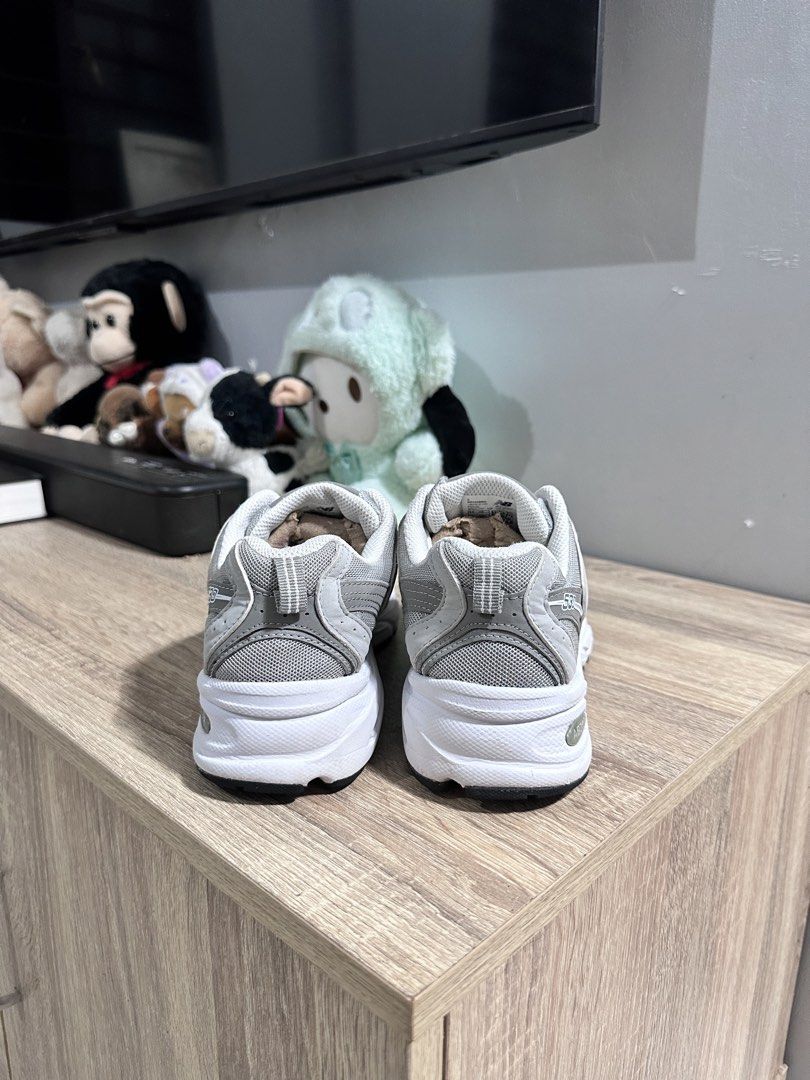 New balance 530 (Category: Sneakers) located in Manila. Submitted by nilodanzcuadra (Listing ID 1468324637, Image 2). Description: 7 womens Like new Loc: north caloocan.