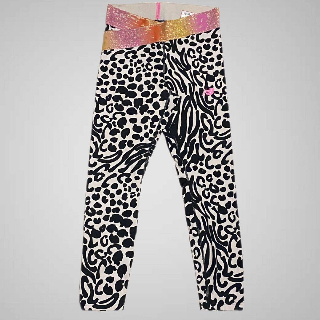 New Balance Leggings (Category: Activewear) located in Mabalacat. Submitted by stellargarments (Listing ID 1468337070, Image 1). Description: Size : 28-34 Length : 34 Condition : 9.5/10 MAKINIS TELA WALANG HIMULMOL MISMONG GARTER YUNG LOGOS SUPER NICE & KINIS! VERY COMFY & SMOOTH ON SKIN NEED WASH NO MAJOR STAIN FRESH FROM BALE.