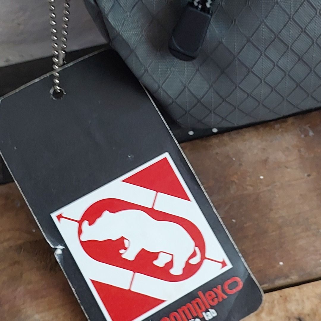 NEW Ecko Complex Y2K Waistpack Belt Bag (Category: Belt bags, Clutches and Pouches) located in Caloocan City. Submitted by 2ndhand.manila (Listing ID 1468293369, Image 3). Description: NO STRAP. Swipe left for more photos and measurements. ▪️NO COD/COP ▪️Ship thru J&T ▪️Lalamove/Grab Express ▪️G-Cash or Bank Transfer ▪️Location: North Caloocan.