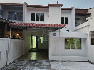 (Category: ) located in . Submitted by mudah86475 (Listing ID 1468461946, Image 1). Description: .