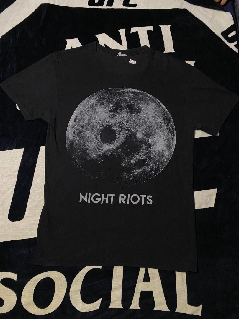 Night riots | band shirt (Category: Tshirts & Polo Shirts ) located in Las Pinas. Submitted by all_details_posted (Listing ID 1468421681, Image 1). Description: American alternative rock band cr 8/10.