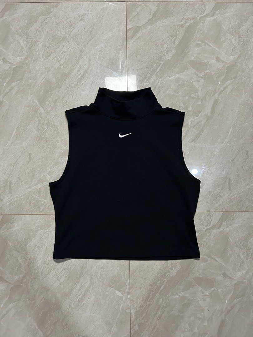 Nike - Sleeveless Mock Top (Category: Sleeveless) located in Tayabas. Submitted by streetdepartment (Listing ID 1468415779, Image 2). Description: Nike - Sleeveless Mock Top Very good condition Issue: cut washtag Size: Large fits Small Measurements (inches): Width: 16.5” Length: 16.5” Dm to purchase! Note: Manage your expectations as you are dealing with secondhand items. Color may vary due to lighting. No return / No refund! If you have other qu