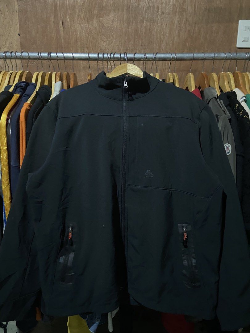 NIKE ACG JACKET (Category: Coats, Jackets and Outerwear) located in Naga. Submitted by lux.shirt.ph (Listing ID 1468459316, Image 1). Description: dm dm dm.
